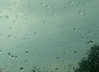 Obrazek: Uwaga na burze z deszczem