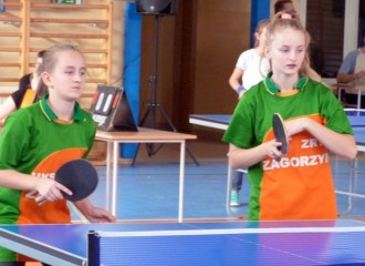 Obrazek: Ptaszkowa i Sienna zwyciężają w drużynowym tenisie stołowym
